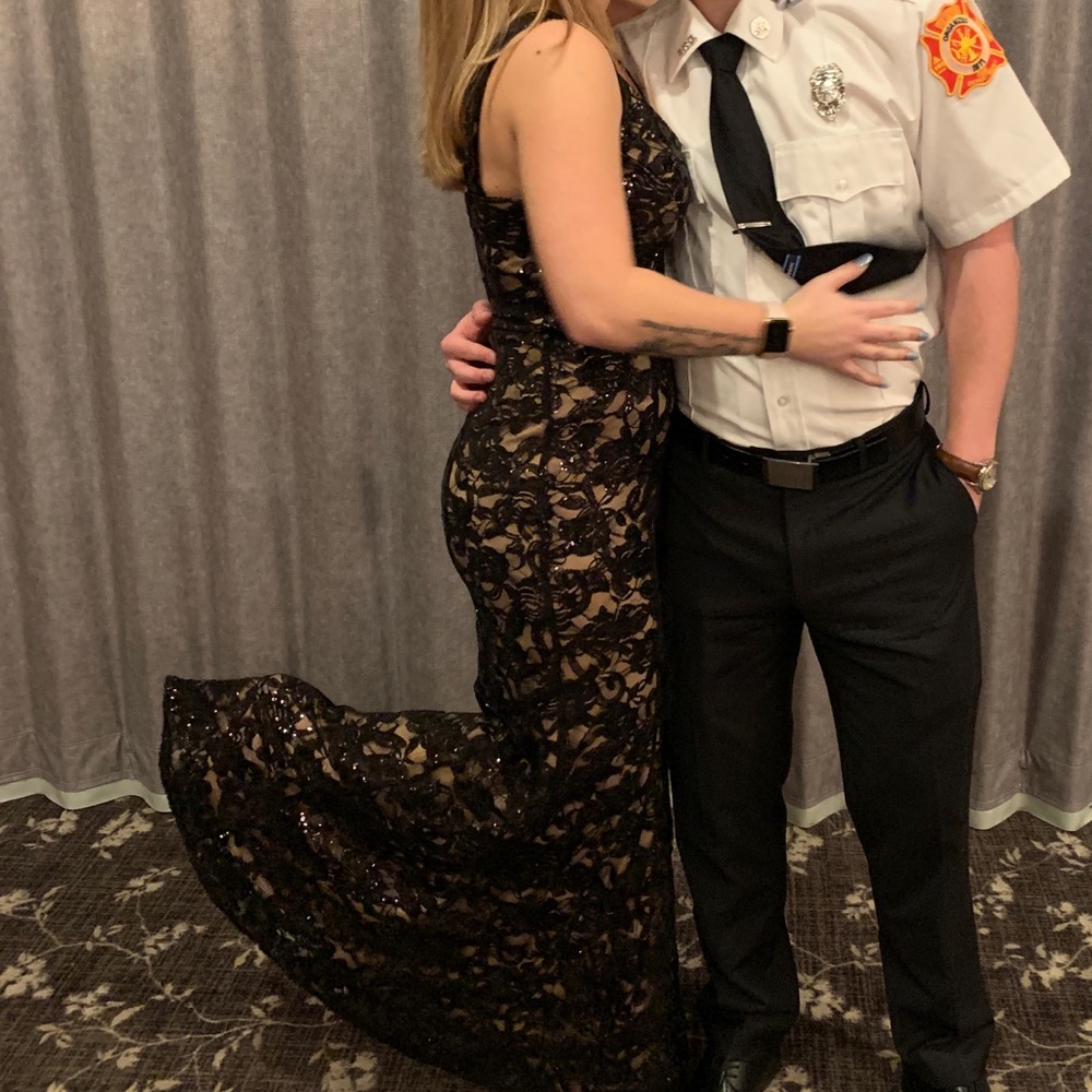 Black/Nude Formal Dress